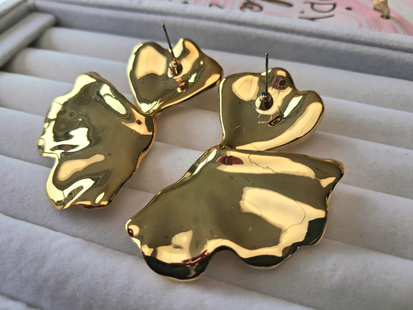 Boucles d'oreilles volutes drapées XXL
