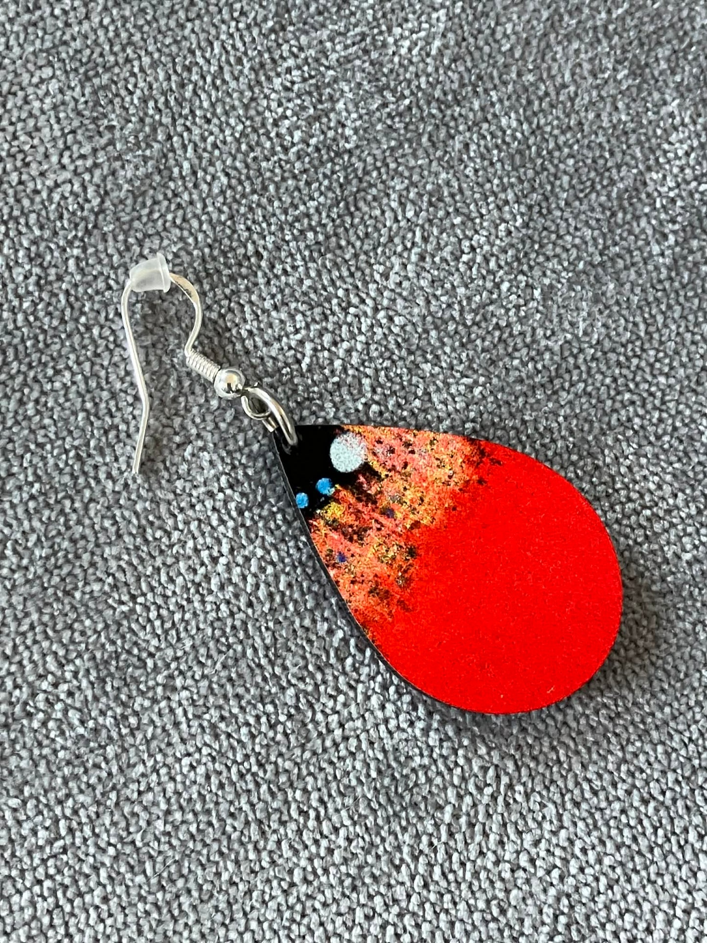 Boucles d'oreilles de l'artiste Frédéric Hartmann