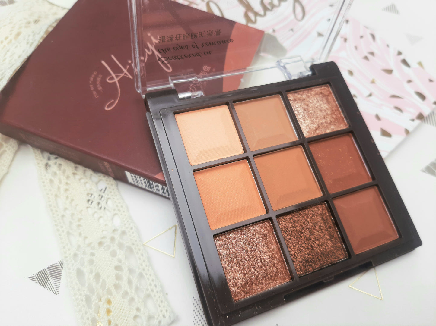 Palette fards à paupières maquillage beige marron