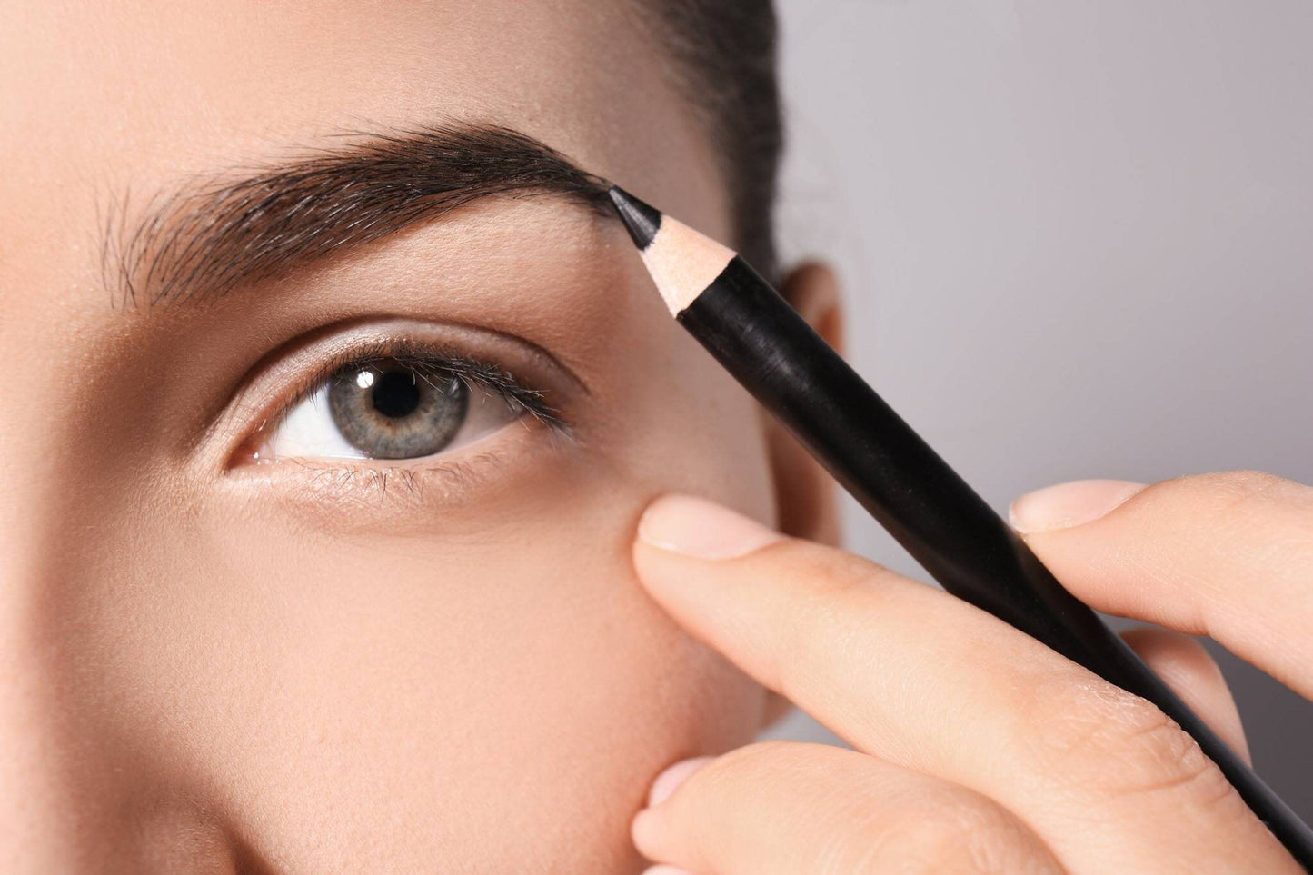 Eyebrow pencil makeup brush 2 in 1