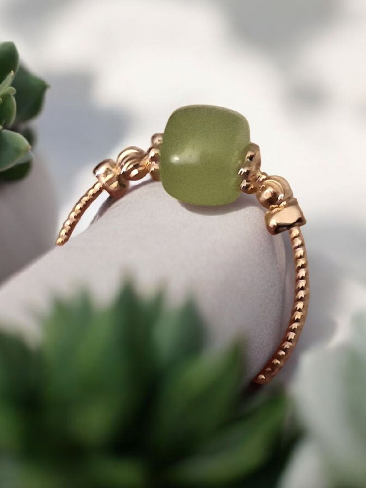 Bague réglable dorée or fin agathe verte