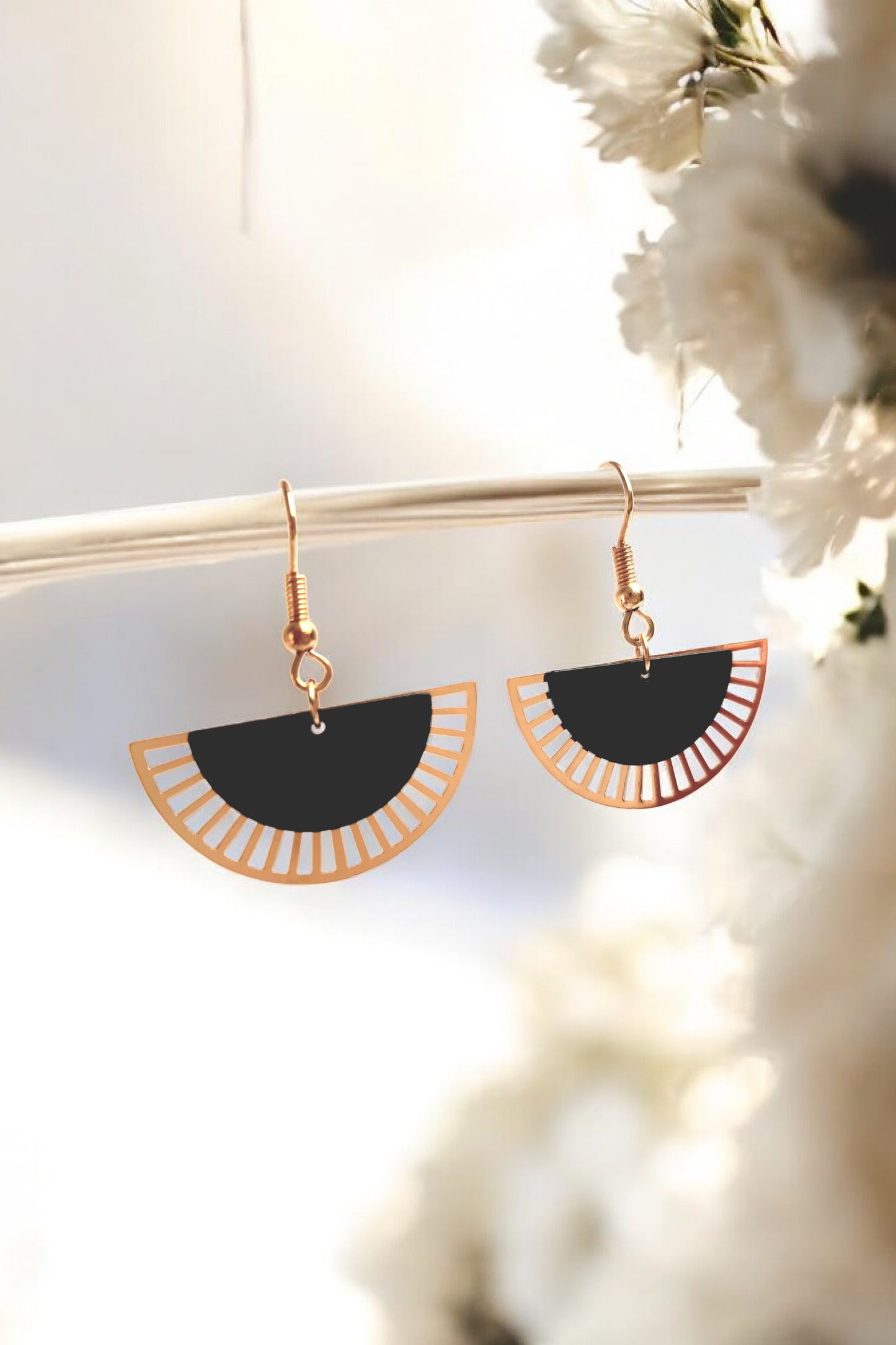 Boucles demi-lunes clair obscur