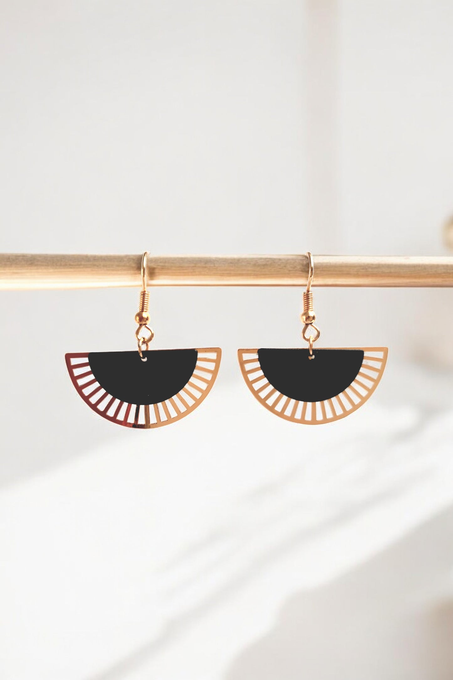 Boucles demi-lunes clair obscur