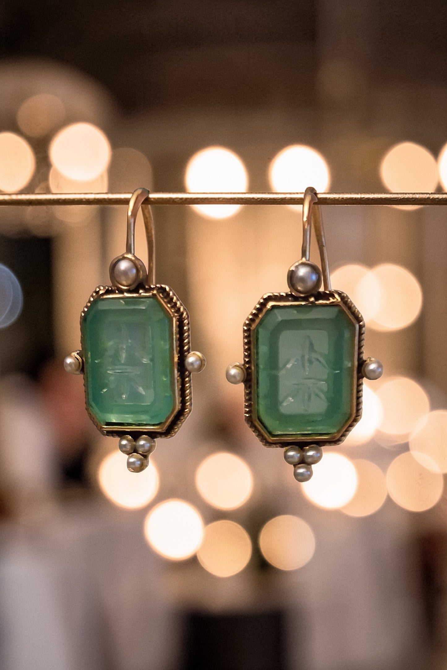 Dormeuses cabochons vert antique