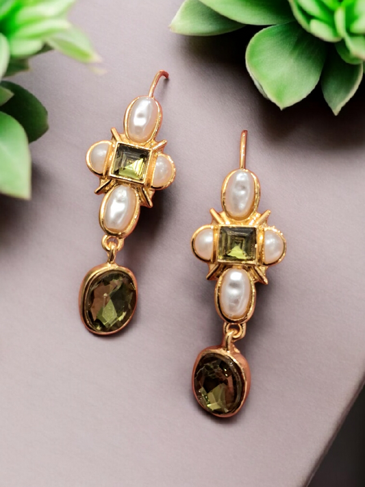 Dormeuses antiques nacrées vert  velours baroque