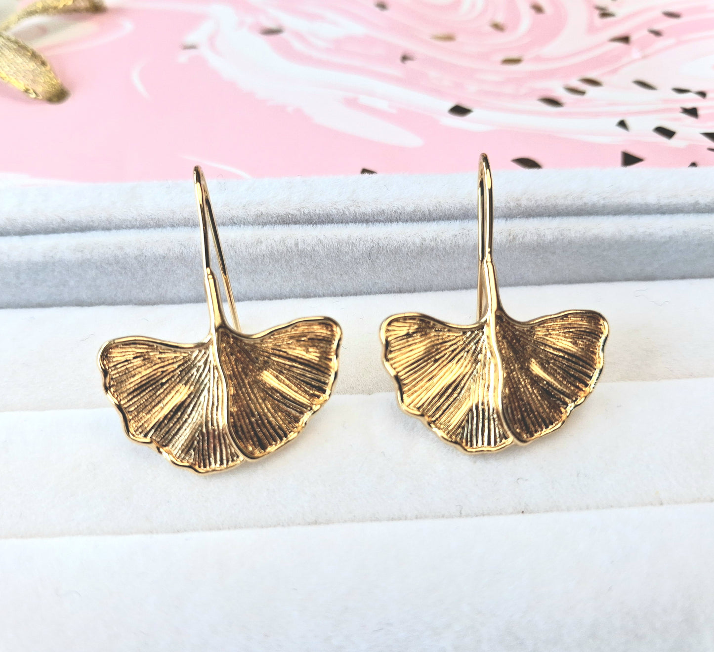 Dormeuses dorées à l'or fin ginko