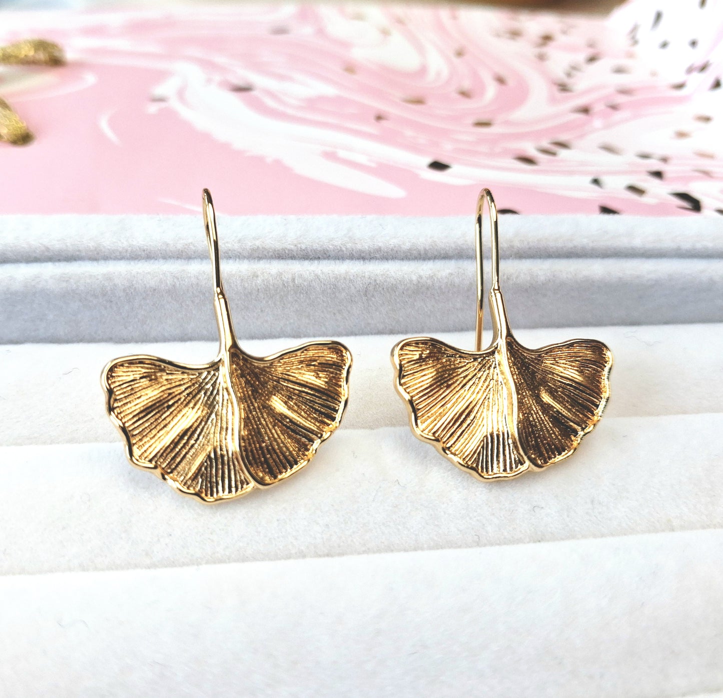 Dormeuses dorées à l'or fin ginko