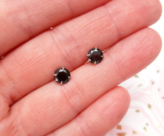 Puces d'oreilles argent poinçonné 935 noir
