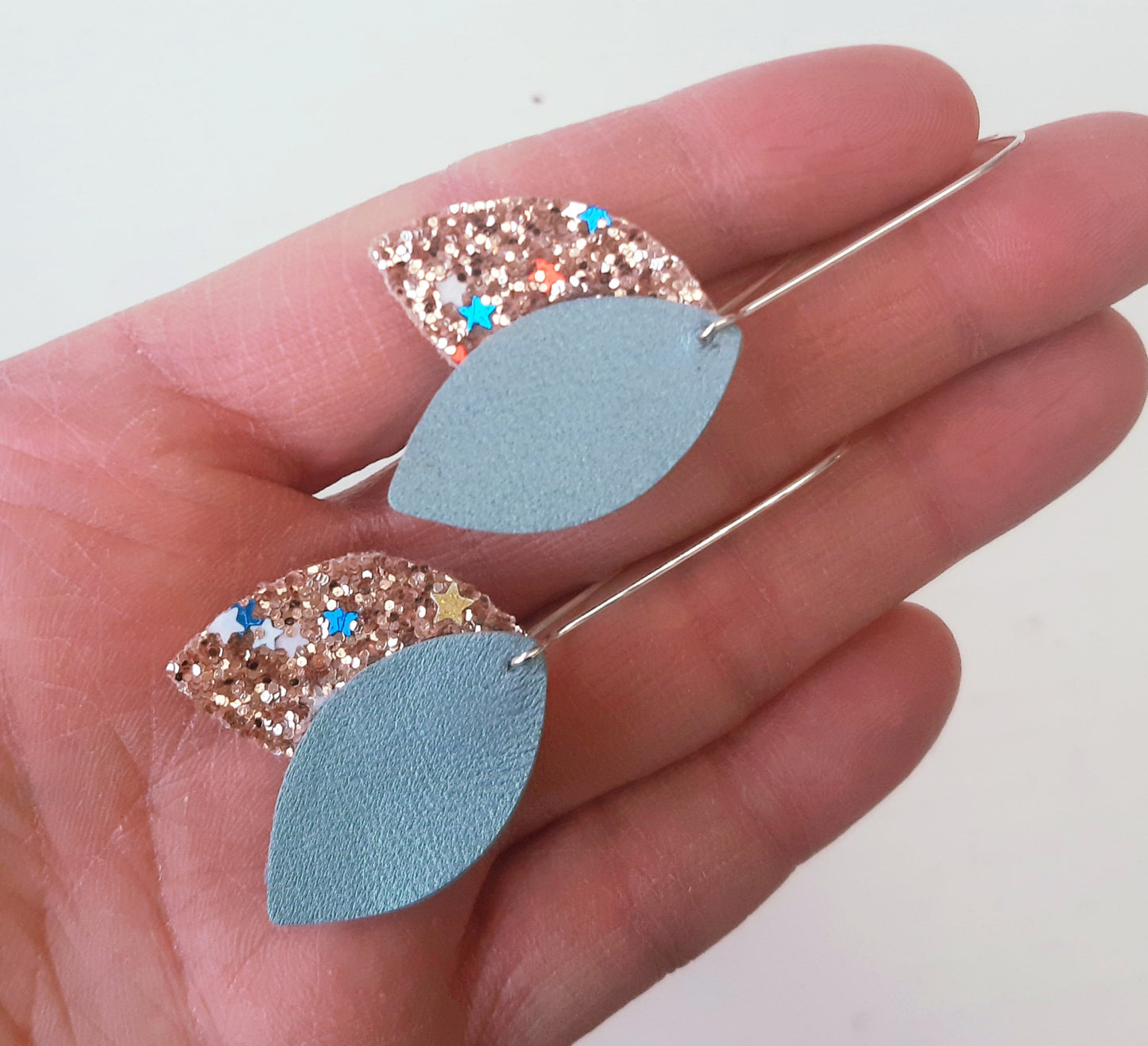 Boucles d'oreilles cuir paillettes