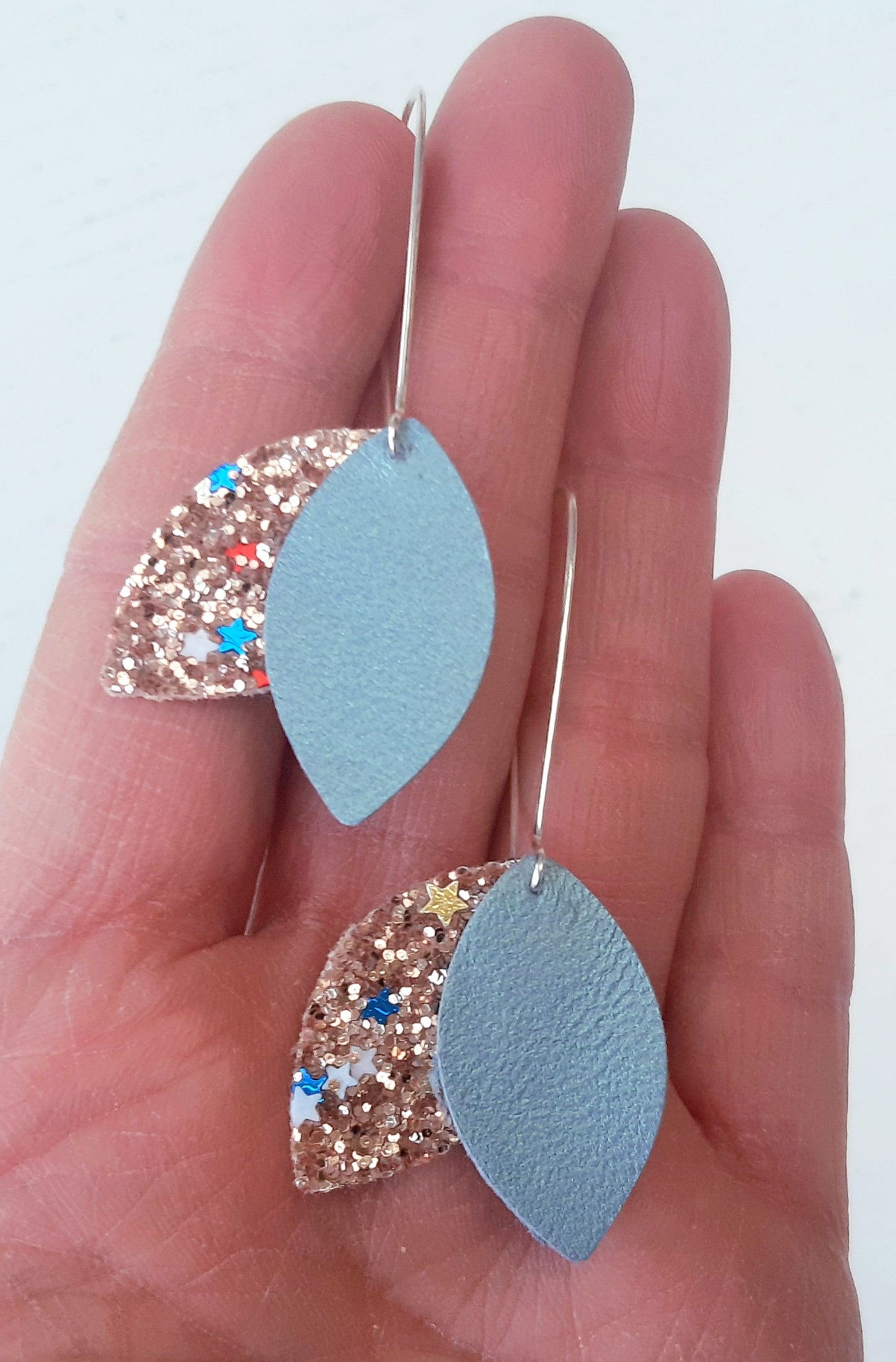 Boucles d'oreilles cuir paillettes