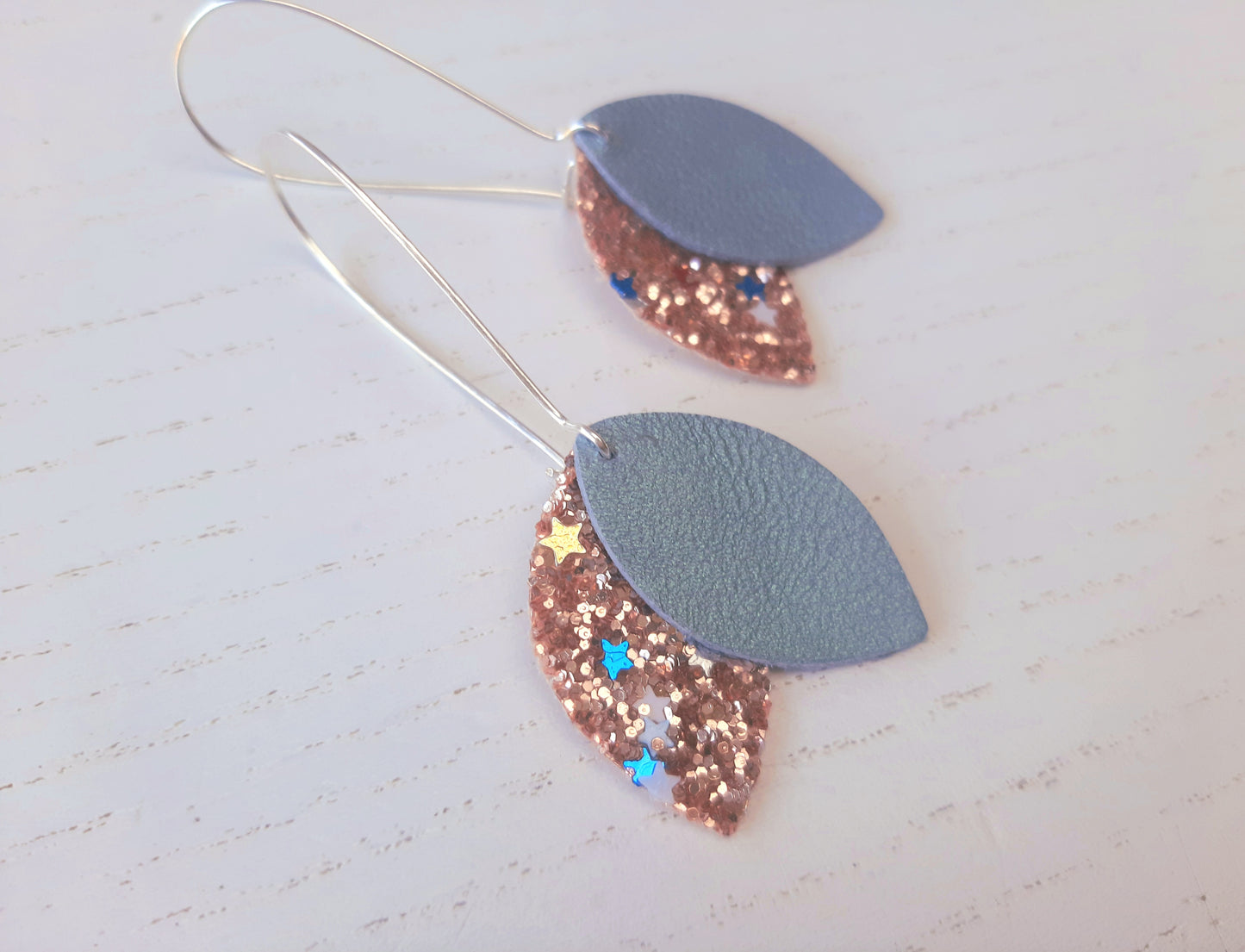 Boucles d'oreilles cuir paillettes