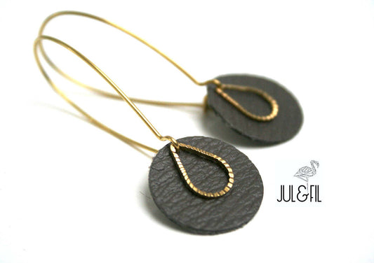 Taupe leather earrings, brass striated drop