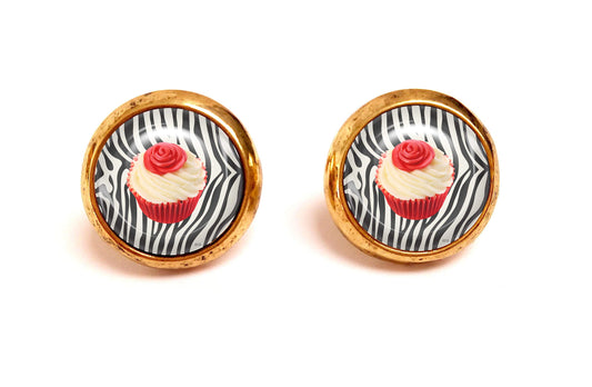 Studs puces cabochon cup cake rouge sur zèbre