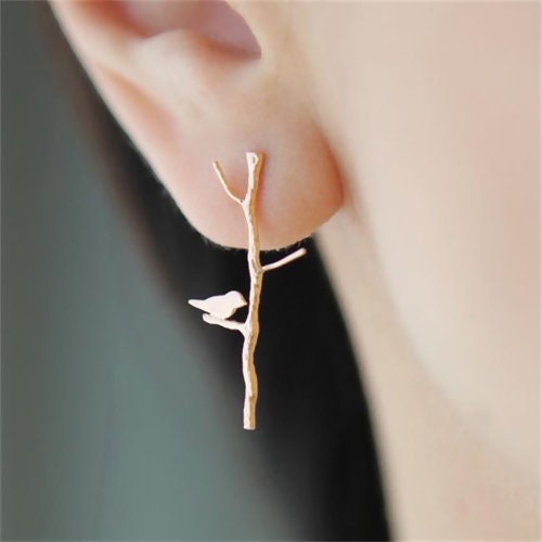 Boucles d'oreilles oiseaux sur la branche